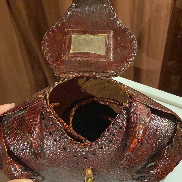 Vintage Armadillo Handbag - Picture 5 of 5